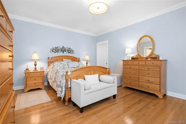 $775,000 | 15 Cowdrey Street, Warwick, NY 10990