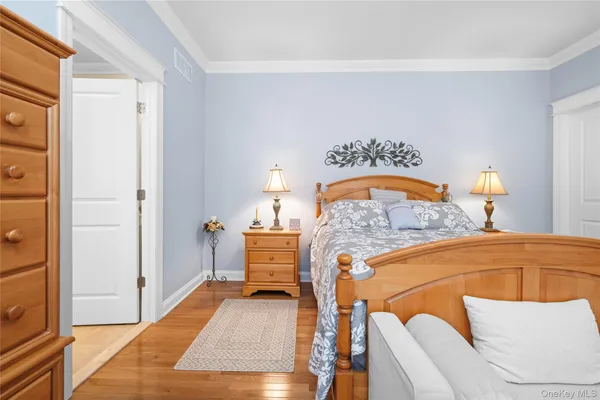 $775,000 | 15 Cowdrey Street, Warwick, NY 10990