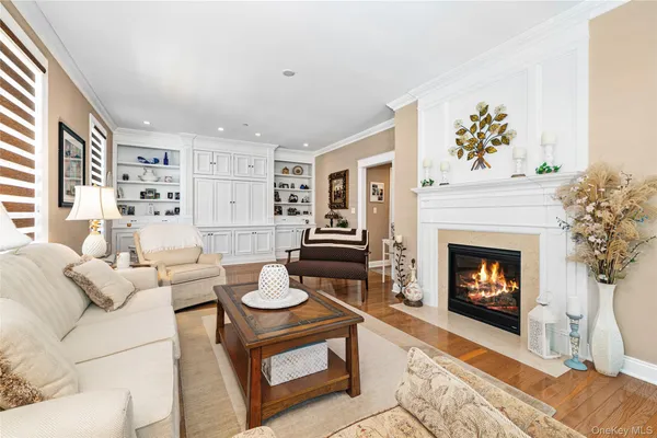 $775,000 | 15 Cowdrey Street, Warwick, NY 10990