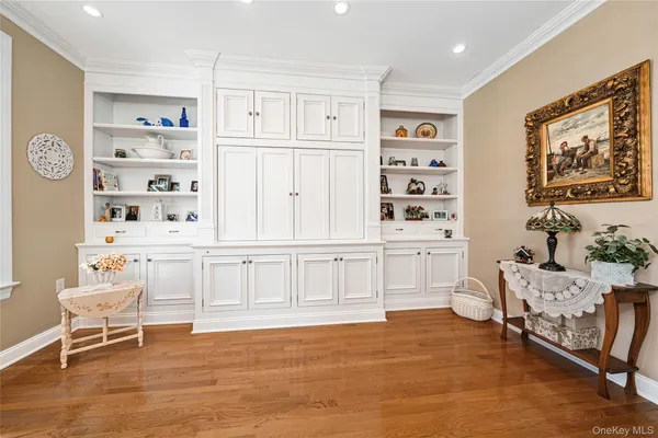 $775,000 | 15 Cowdrey Street, Warwick, NY 10990