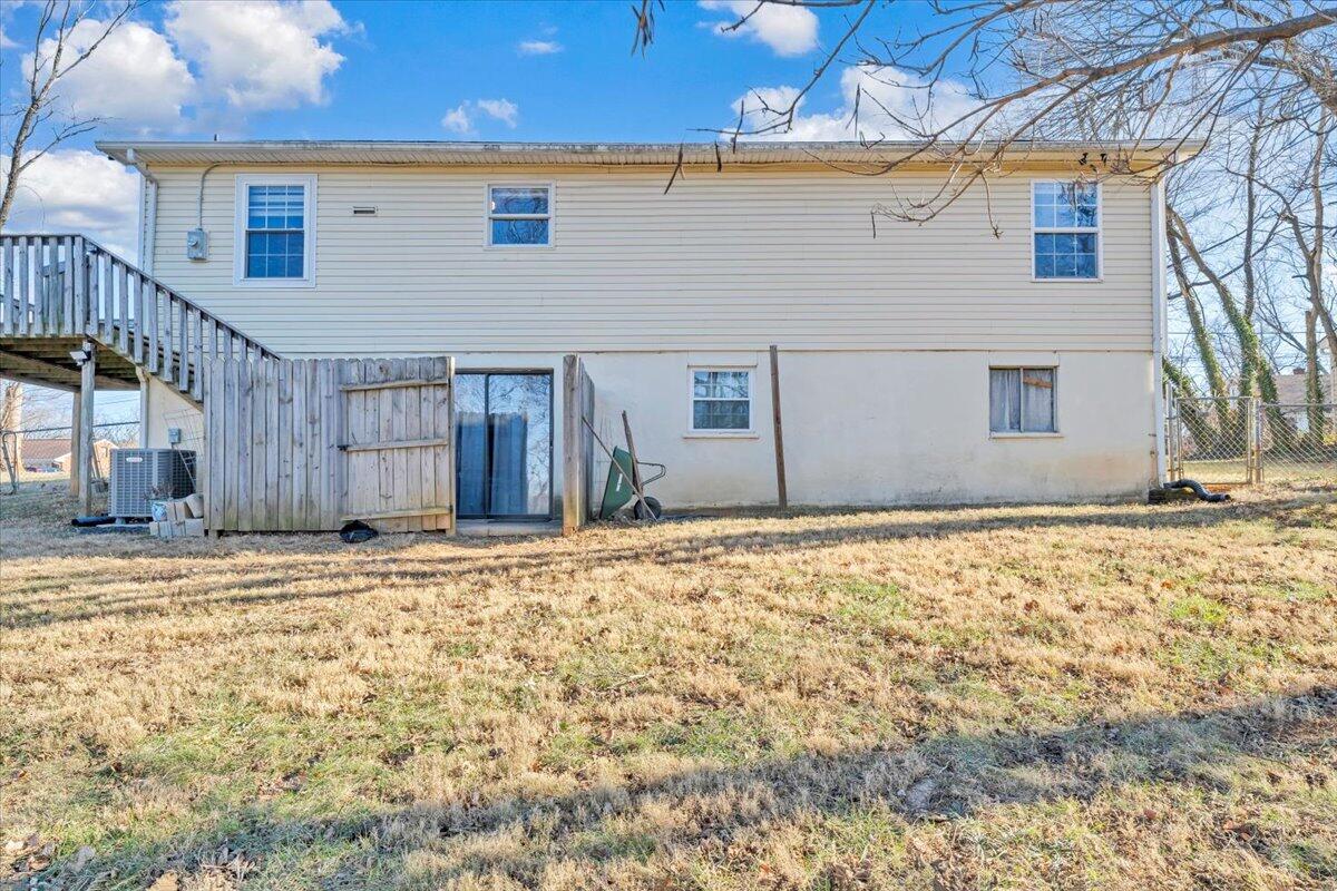 2624 Radford Road Northeast Roanoke, VA 24012 - Photo 29 of 55 30-MIB02919