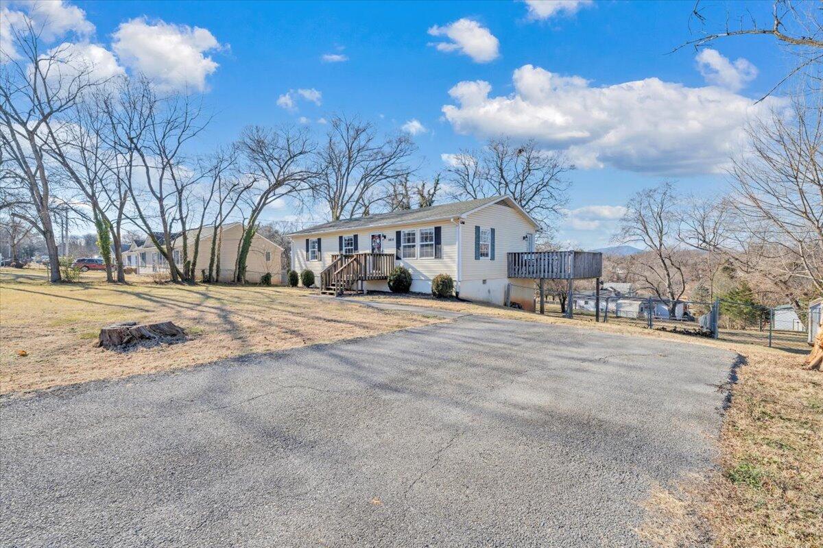 2624 Radford Road Northeast Roanoke, VA 24012 - Photo 38 of 55 a view of city with tall buildings