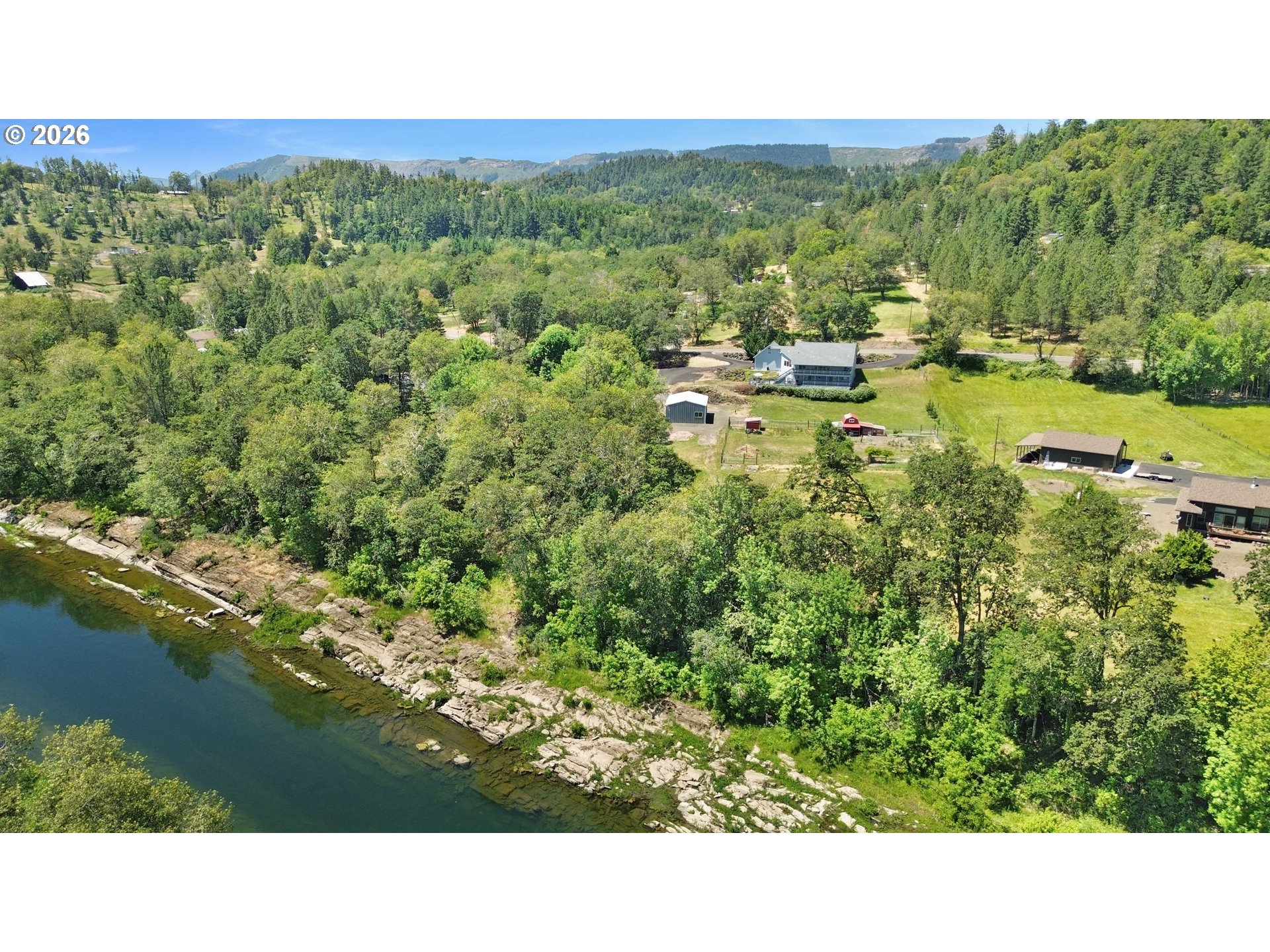 1523 Melqua Road Roseburg, OR 97471 - Photo 2 of 48