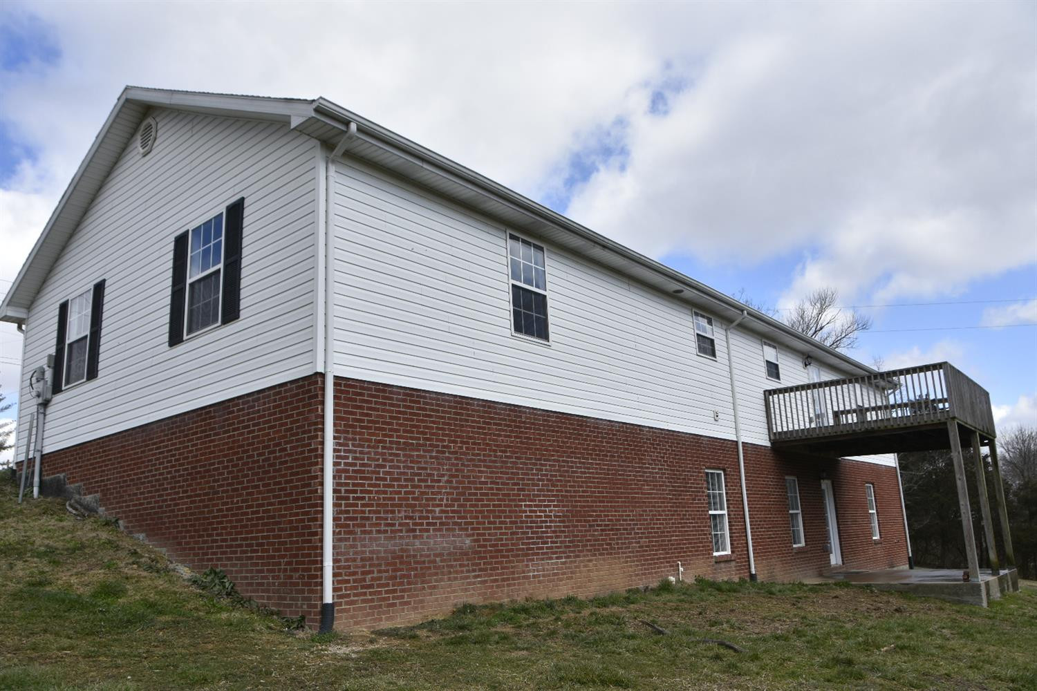 1216 Guynn Road Paint Lick, KY 40461 - Photo 4 of 49 Listing Photo