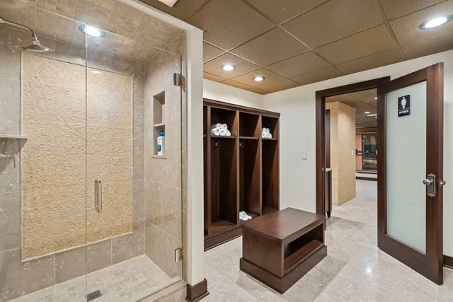 a black and white photo of a white house