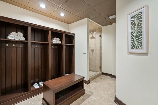 $5,999,000 | 34 Bridlewood Road, Northbrook, IL 60062