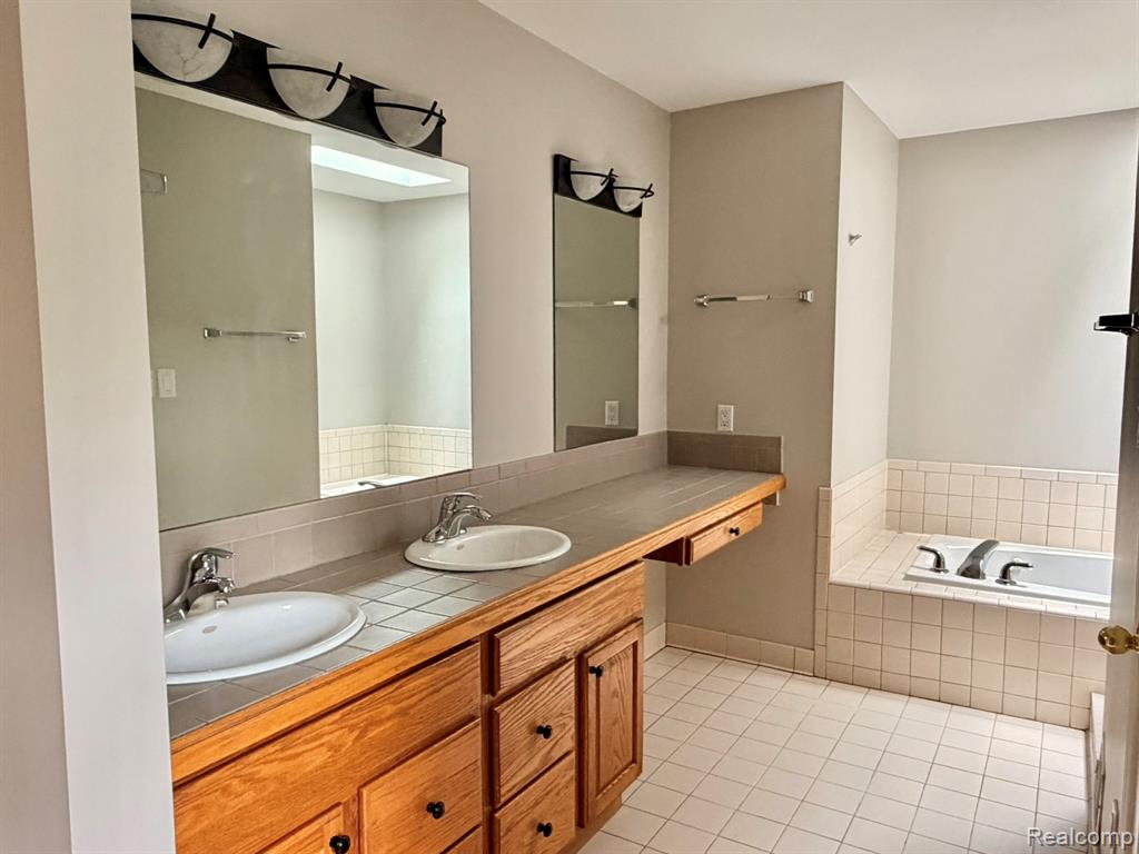 2111 Earlmont Road Berkley, MI 48072 - Photo 22 of 27