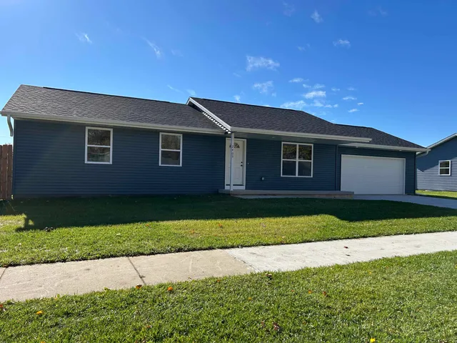 $325,000 | 2405 Harvard Drive, Janesville, WI 53548