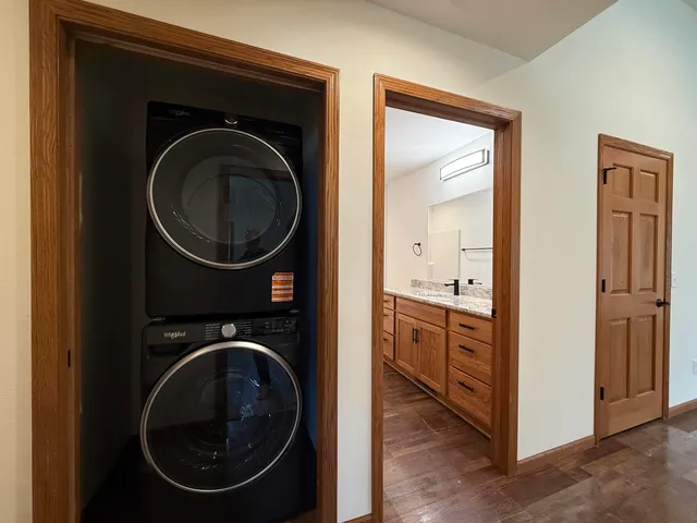 $325,000 | 2405 Harvard Drive, Janesville, WI 53548