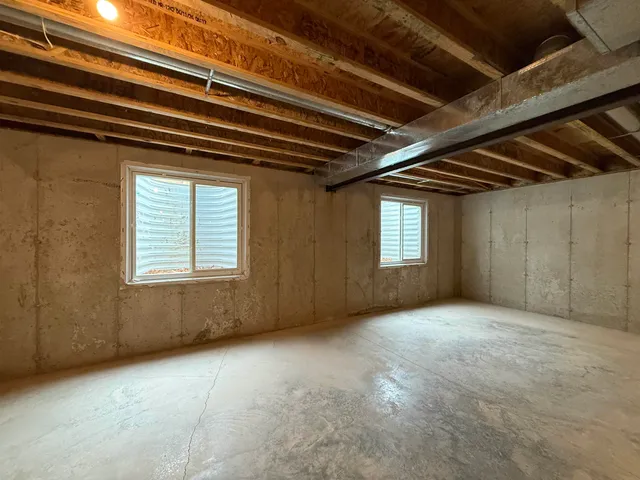 $325,000 | 2405 Harvard Drive, Janesville, WI 53548