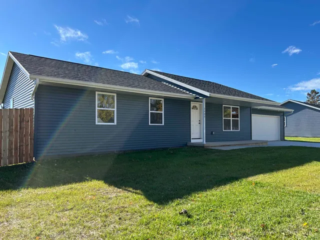 $325,000 | 2405 Harvard Drive, Janesville, WI 53548