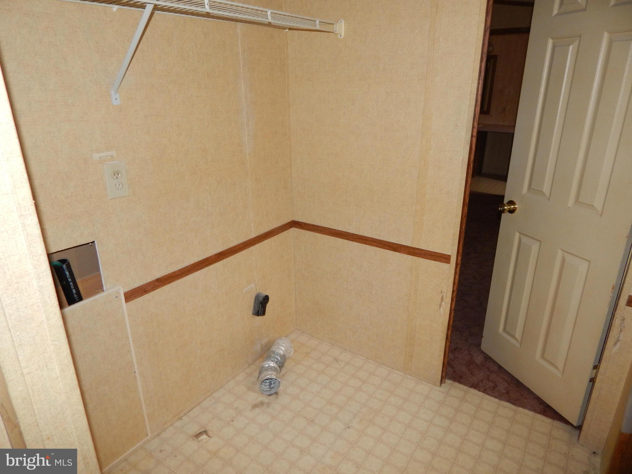 189 Washington Street Inwood, WV 25428 - Photo 11 of 30 a view of small space