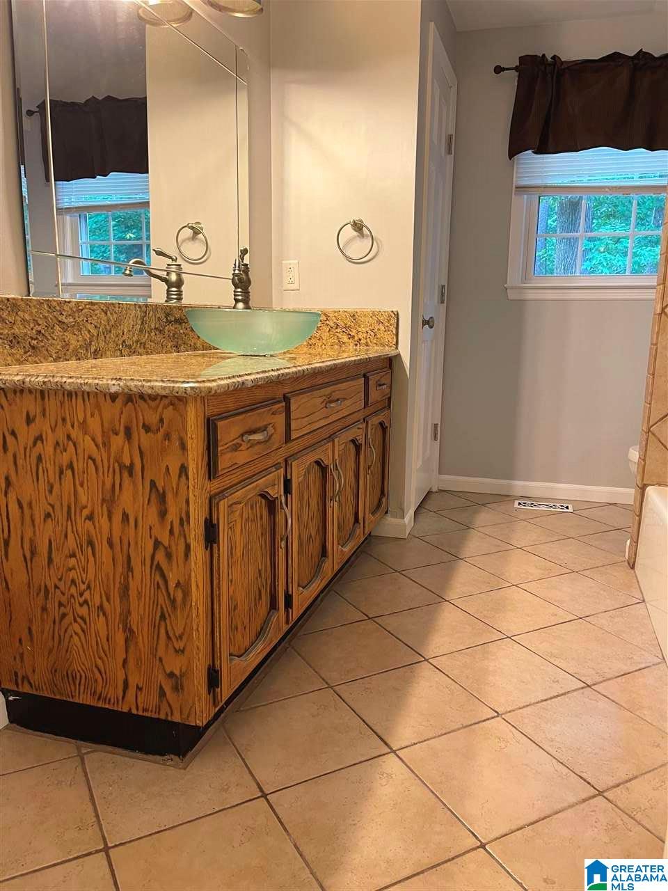 2701 Royal Lane Pelham, AL 35124 - Photo 21 of 32