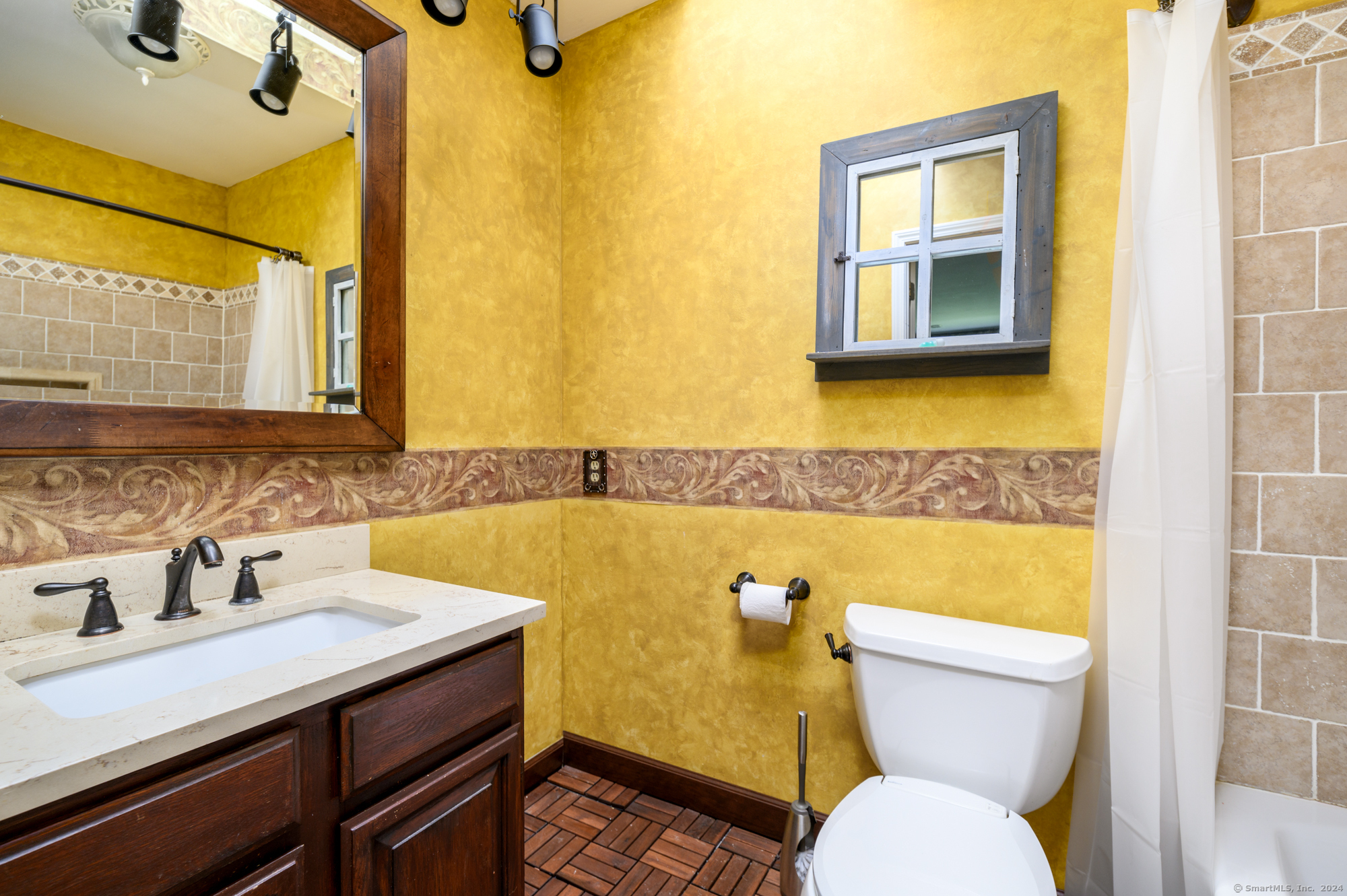 117 Fawn Ridge Lane, Unit 117 Norwalk, CT 06851 - Photo 12 of 23
