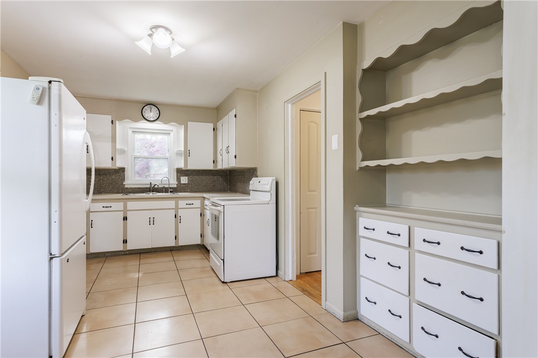 89 Arlidge Drive Greece, NY 14616 - Photo 5 of 23