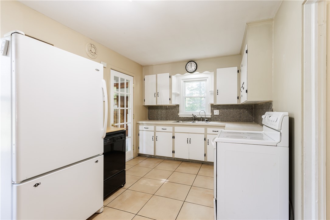 89 Arlidge Drive Greece, NY 14616 - Photo 6 of 23