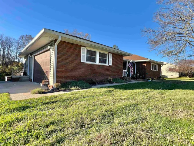 $299,900 | 801 Rocky Creek East, Bedford, IN 47421