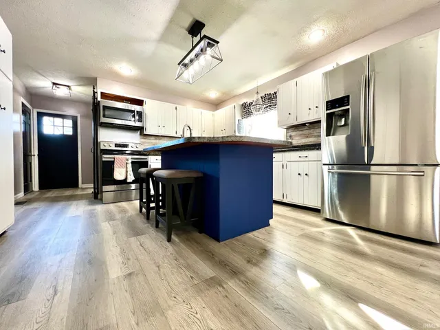 $299,900 | 801 Rocky Creek East, Bedford, IN 47421