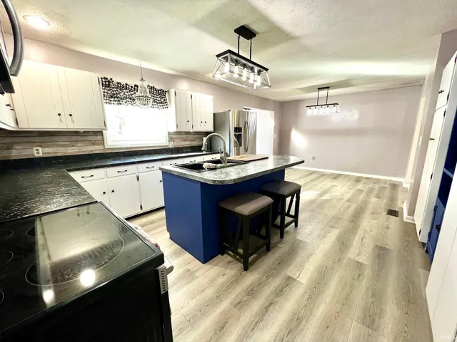 $299,900 | 801 Rocky Creek East, Bedford, IN 47421