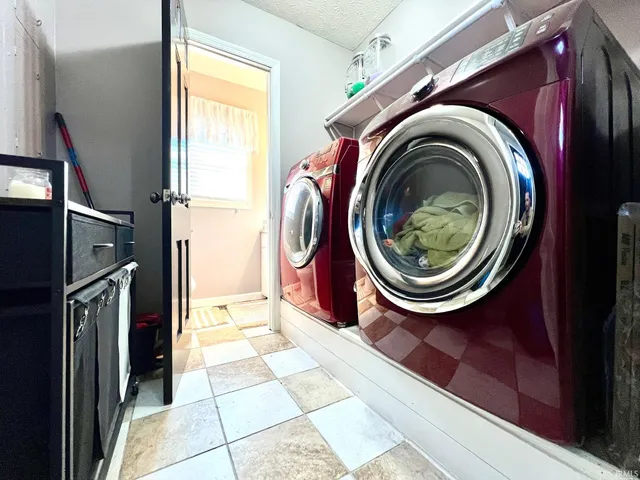 $299,900 | 801 Rocky Creek East, Bedford, IN 47421