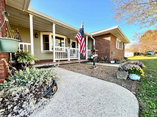 $299,900 | 801 Rocky Creek East, Bedford, IN 47421