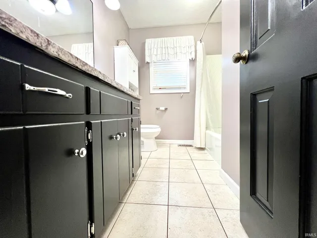 $299,900 | 801 Rocky Creek East, Bedford, IN 47421