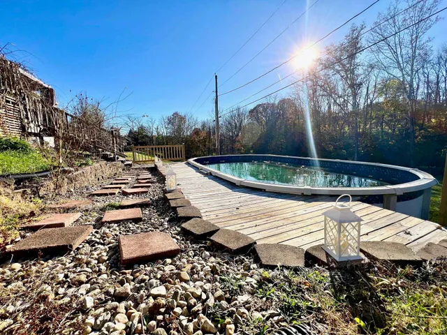 $299,900 | 801 Rocky Creek East, Bedford, IN 47421