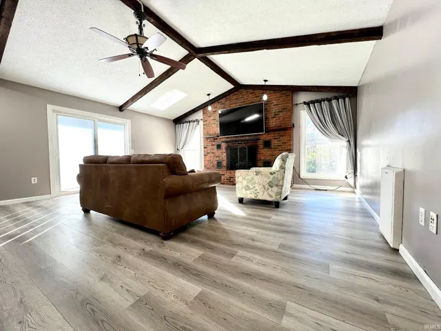 $299,900 | 801 Rocky Creek East, Bedford, IN 47421