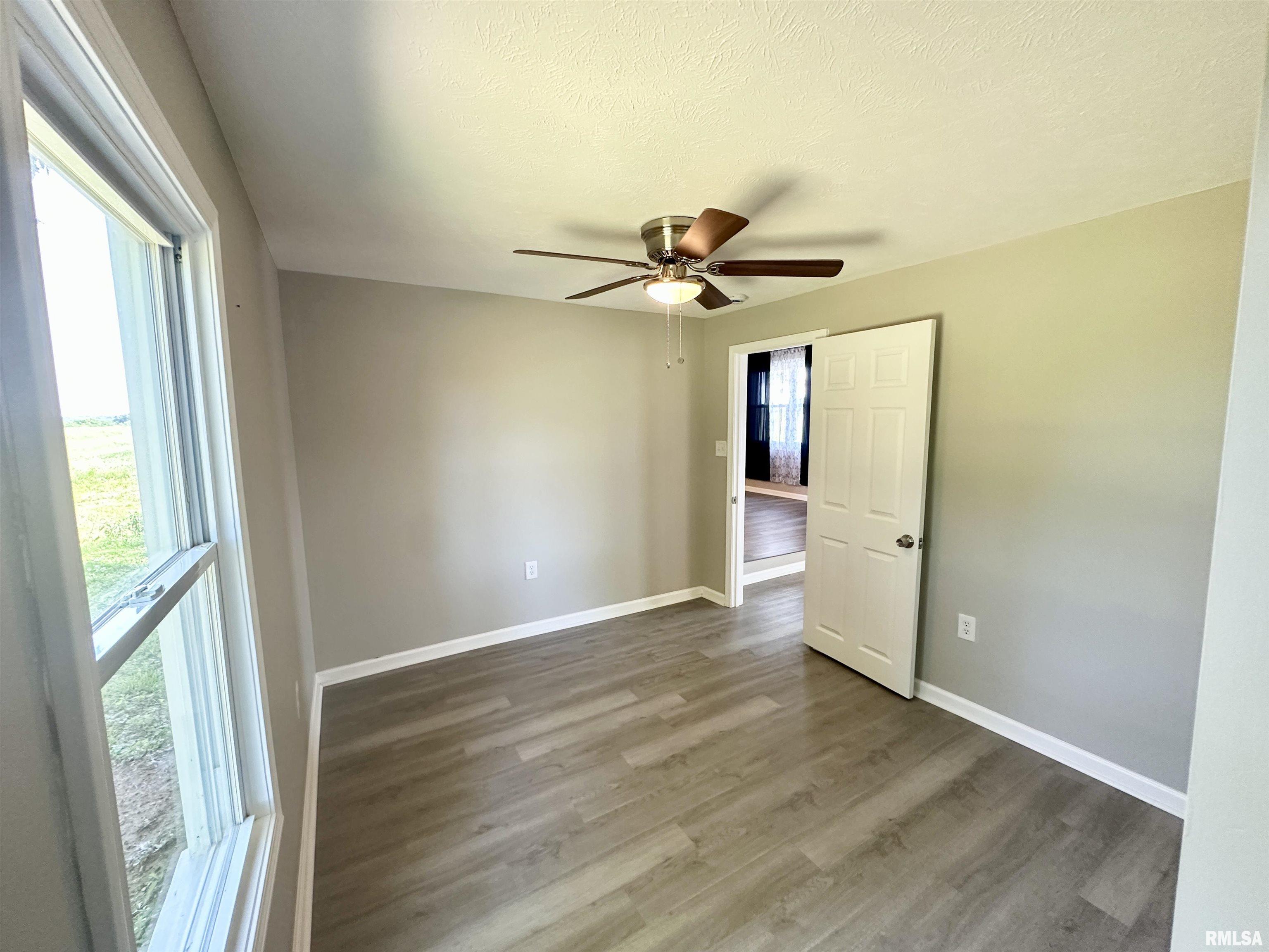 1311 McGlasson Road Jacksonville, IL 62650 - Photo 22 of 38
