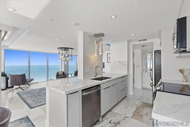 $8,500 | 1830 Avenida Del Mundo, Unit 1210, Coronado, CA 92118