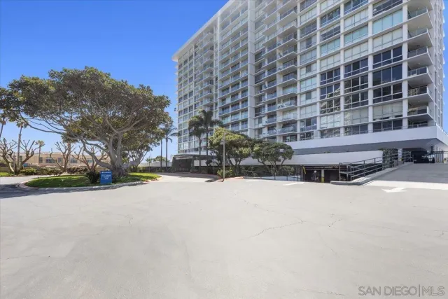 $8,000 | 1830 Avenida Del Mundo, Unit 1210, Coronado, CA 92118