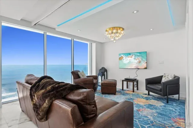 $8,500 | 1830 Avenida Del Mundo, Unit 1210, Coronado, CA 92118