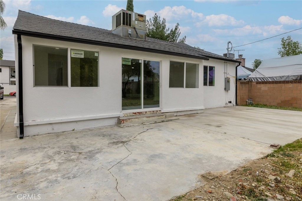 18919 Hart Street Reseda, CA 91335 - Photo 18 of 23