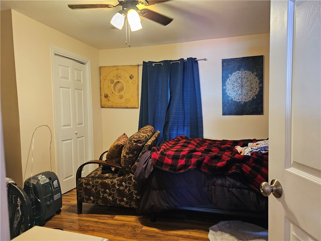 800 5th Street Brunswick, GA 31520 - Photo 10 of 15 Back Bedroom