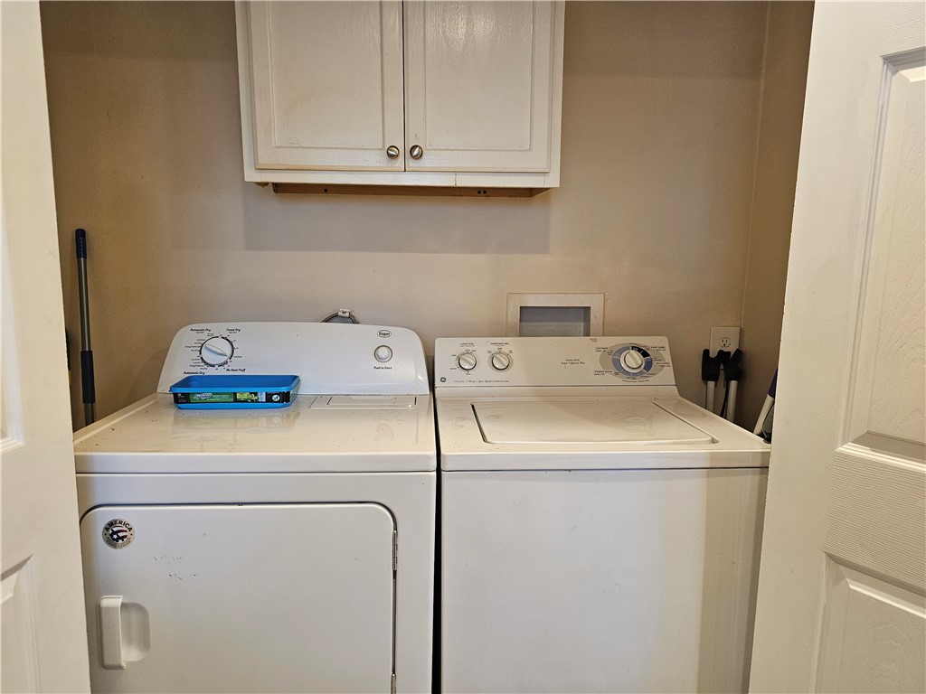 800 5th Street Brunswick, GA 31520 - Photo 12 of 15 Laundry closet