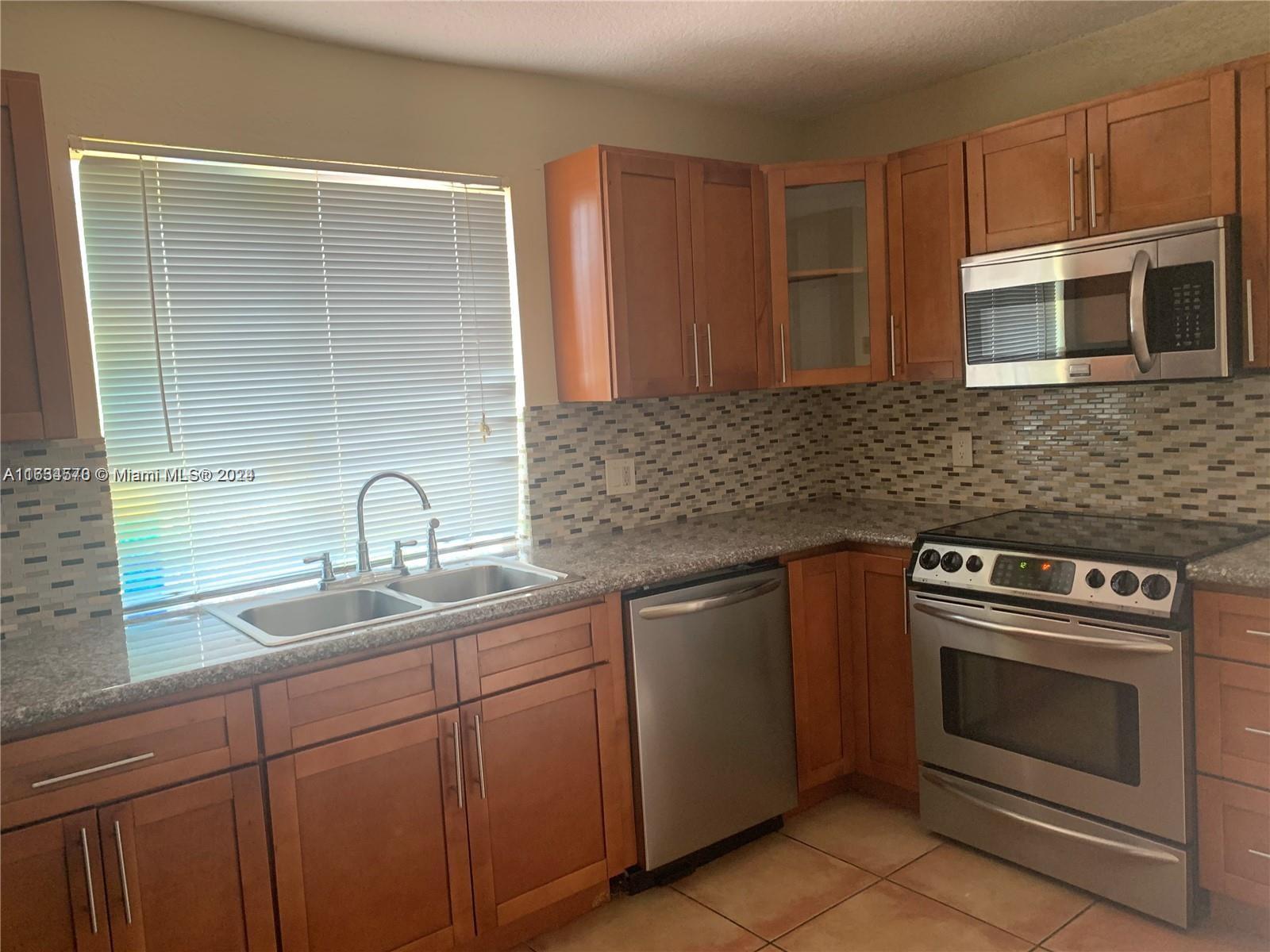 14505 Southwest 57th Terrace Miami, FL 33183 - Photo 6 of 13