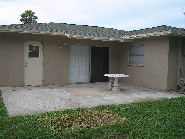 1017 West 7th Street Riviera Beach, FL 33404 - Photo 21 of 23 Exterior Back