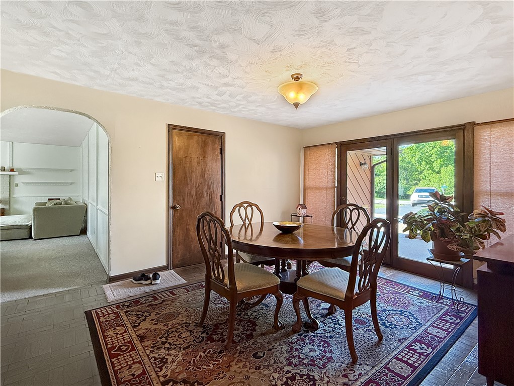 4 Southern Drive Decatur, IL 62521 - Photo 8 of 21 Gallery Image 8