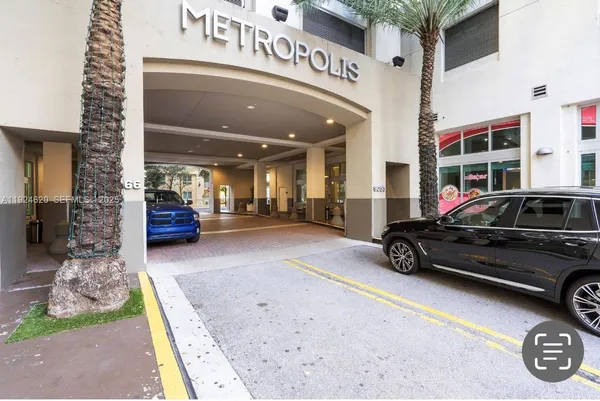 $600,000 | 9055 Southwest 73rd Court, Unit 809, Miami, FL 33156