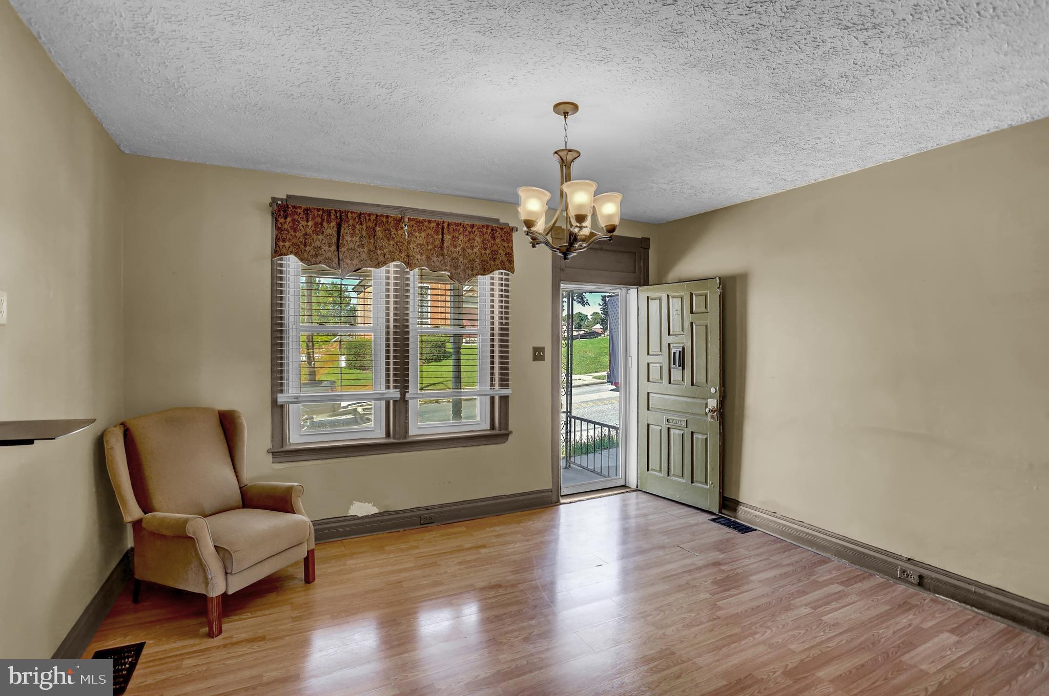 133 North Main Street Spring Grove, PA 17362 - Photo 5 of 34
