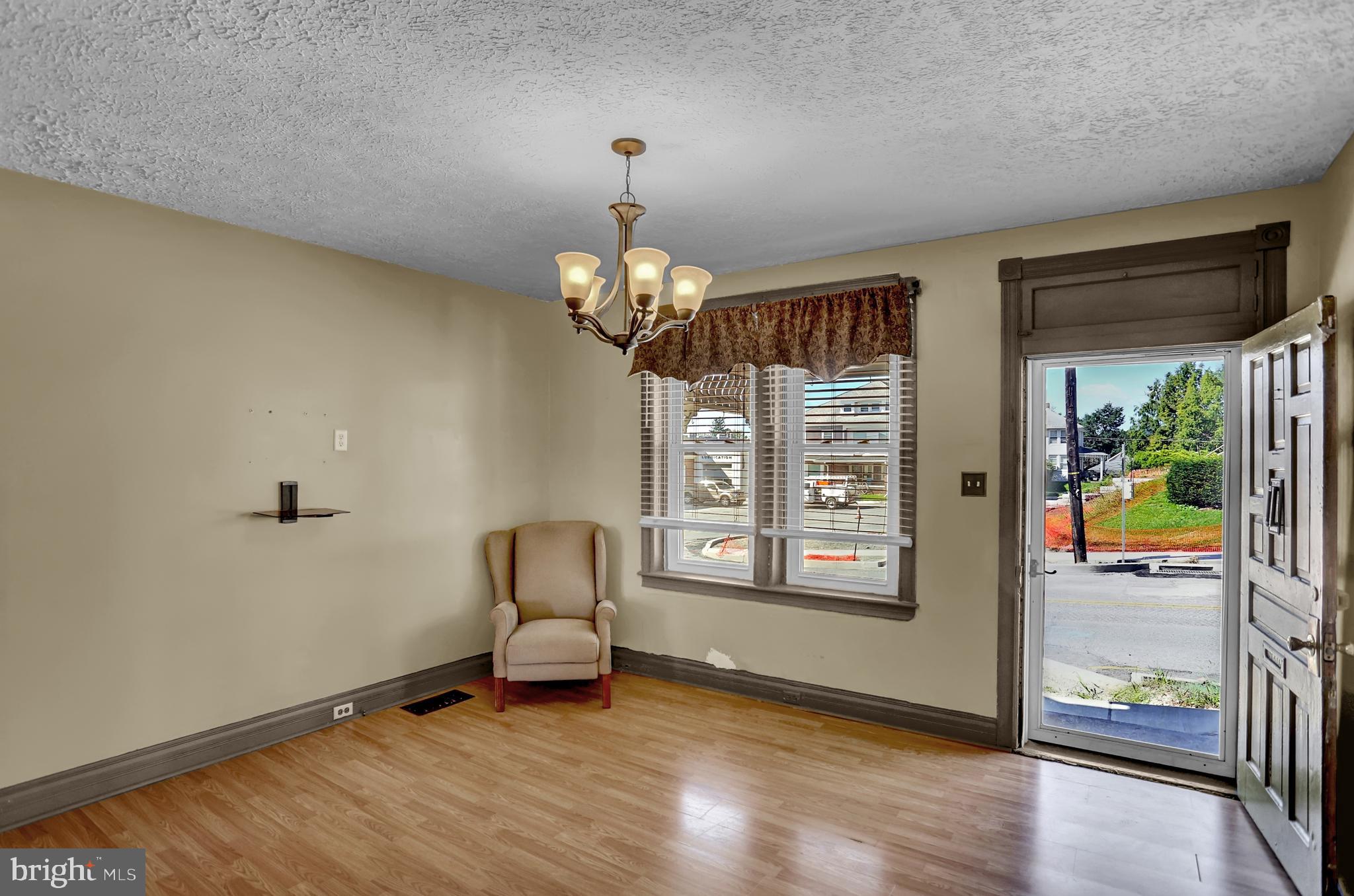 133 North Main Street Spring Grove, PA 17362 - Photo 6 of 34