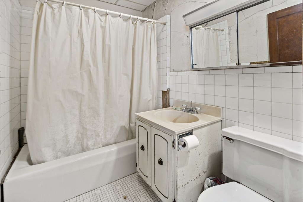 371 Clarkson Street Fall River, MA 02724 - Photo 20 of 35 Gallery Image 20
