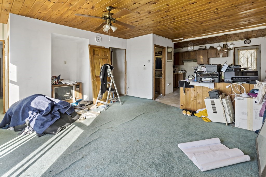 371 Clarkson Street Fall River, MA 02724 - Photo 28 of 35 Gallery Image 28