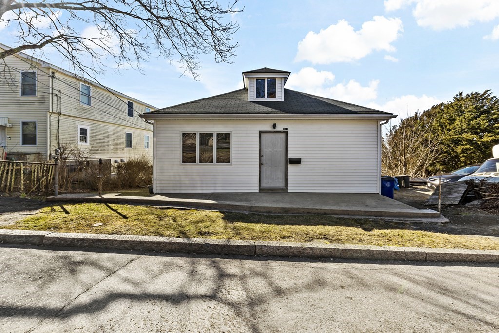 371 Clarkson Street Fall River, MA 02724 - Photo 9 of 35 Gallery Image 9