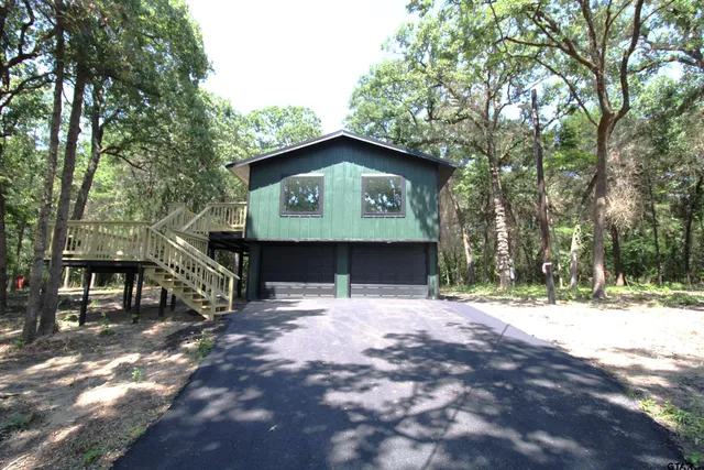a view of outdoor space yard and porch