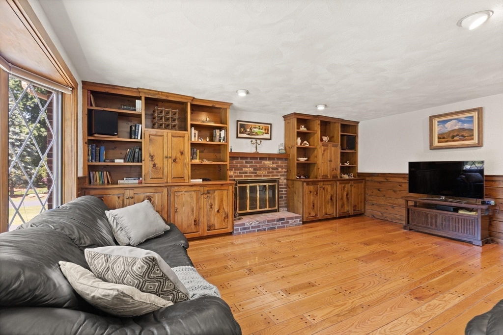 80 Hampton Road Sharon, MA 02067 - Photo 7 of 28