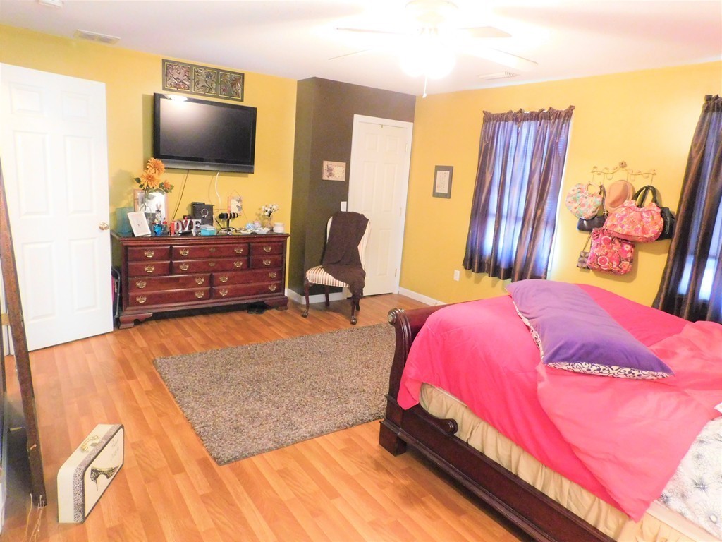 29 Ferris Street Springfield, MA 01151 - Photo 13 of 25 Gallery Image 13