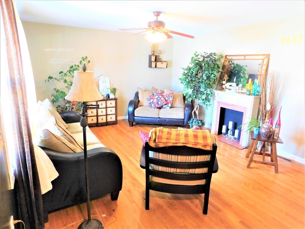 29 Ferris Street Springfield, MA 01151 - Photo 9 of 25 Gallery Image 9