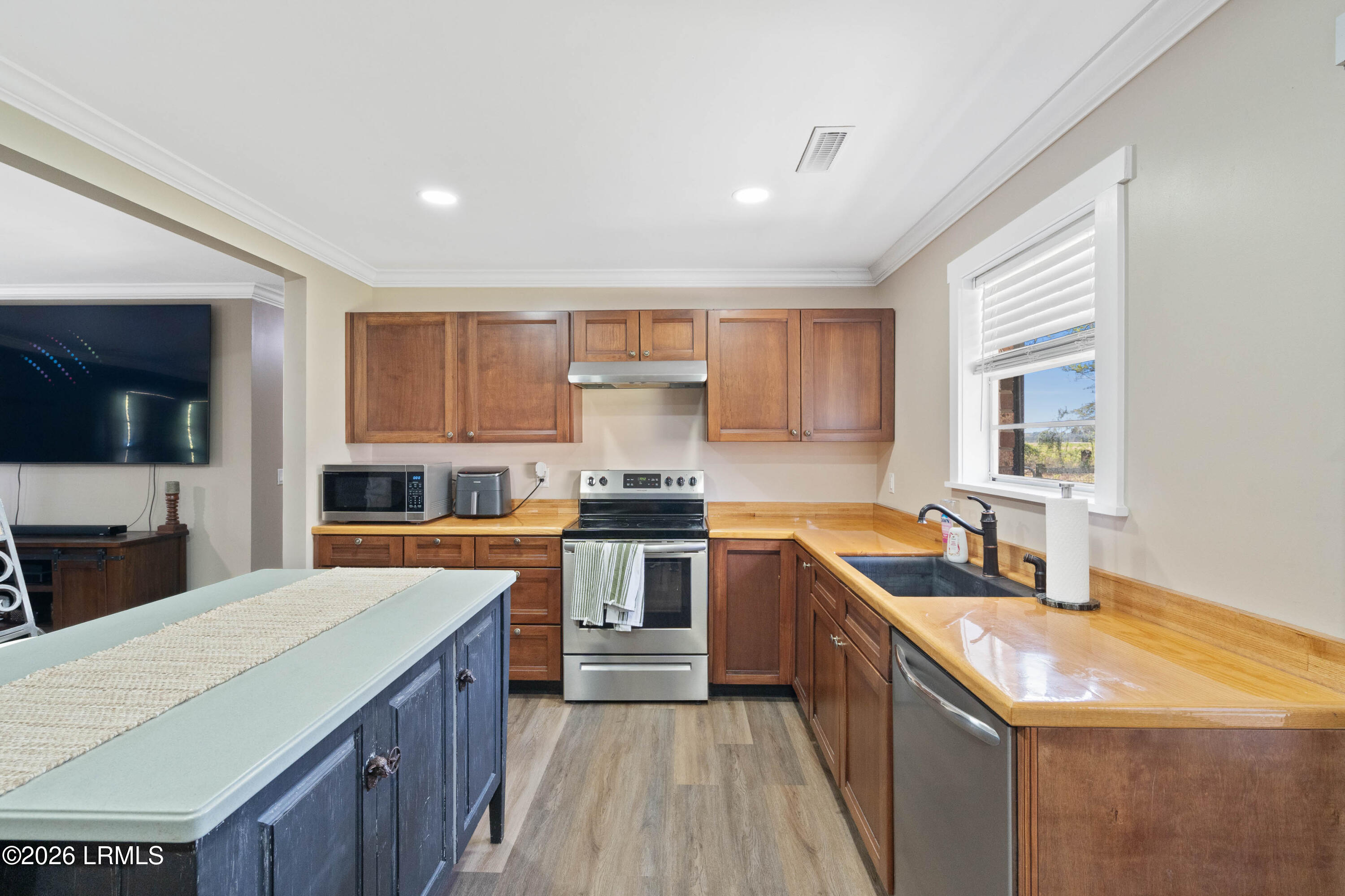 162 Dove Street Ridgeland, SC 29936 - Photo 11 of 51 162 Dove-20