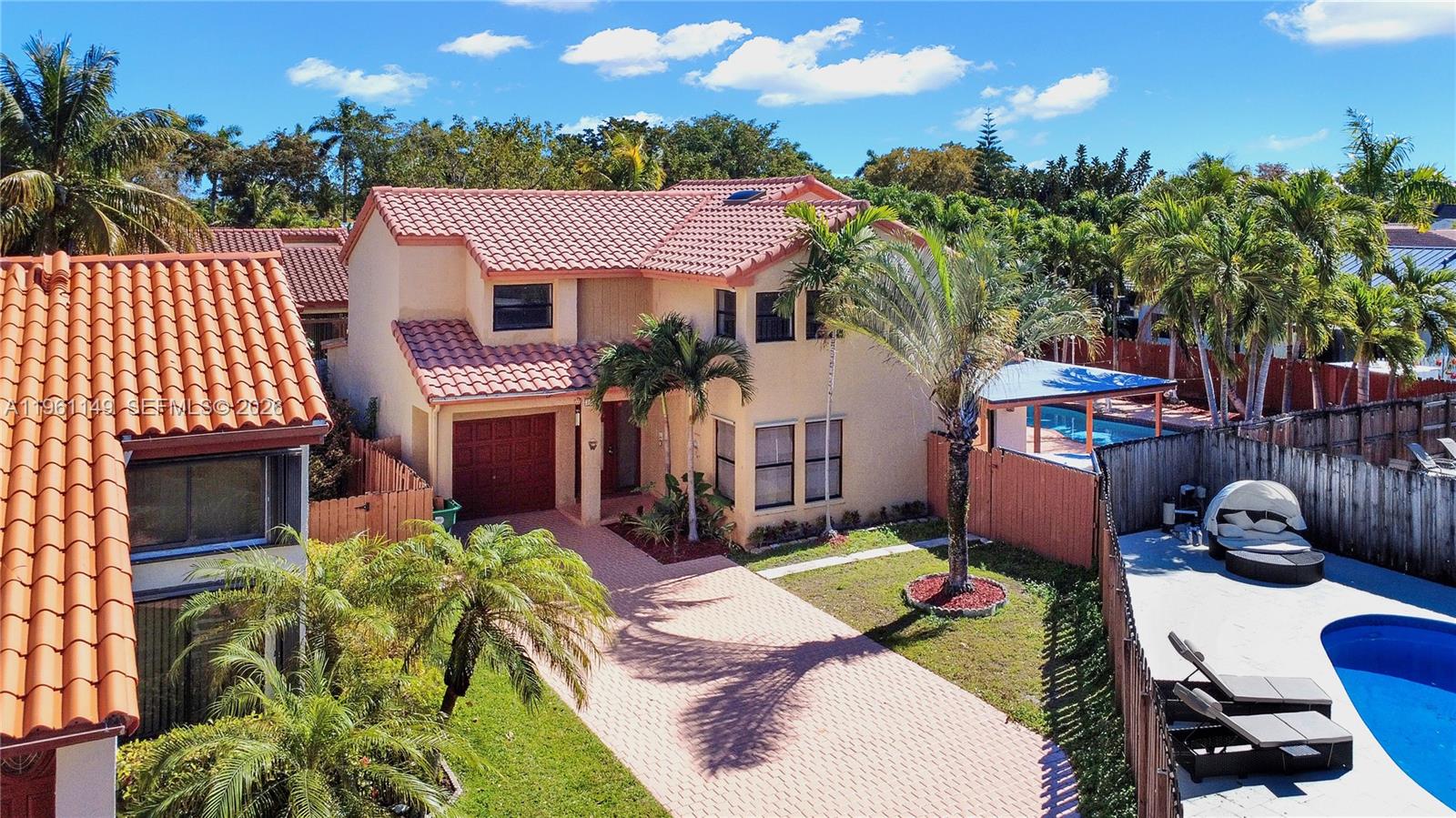 10031 Southwest 147th Place Miami, FL 33196 - Photo 5 of 46